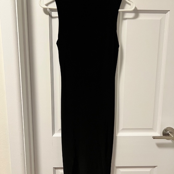 BLACK DRESS - Picture 2 of 3